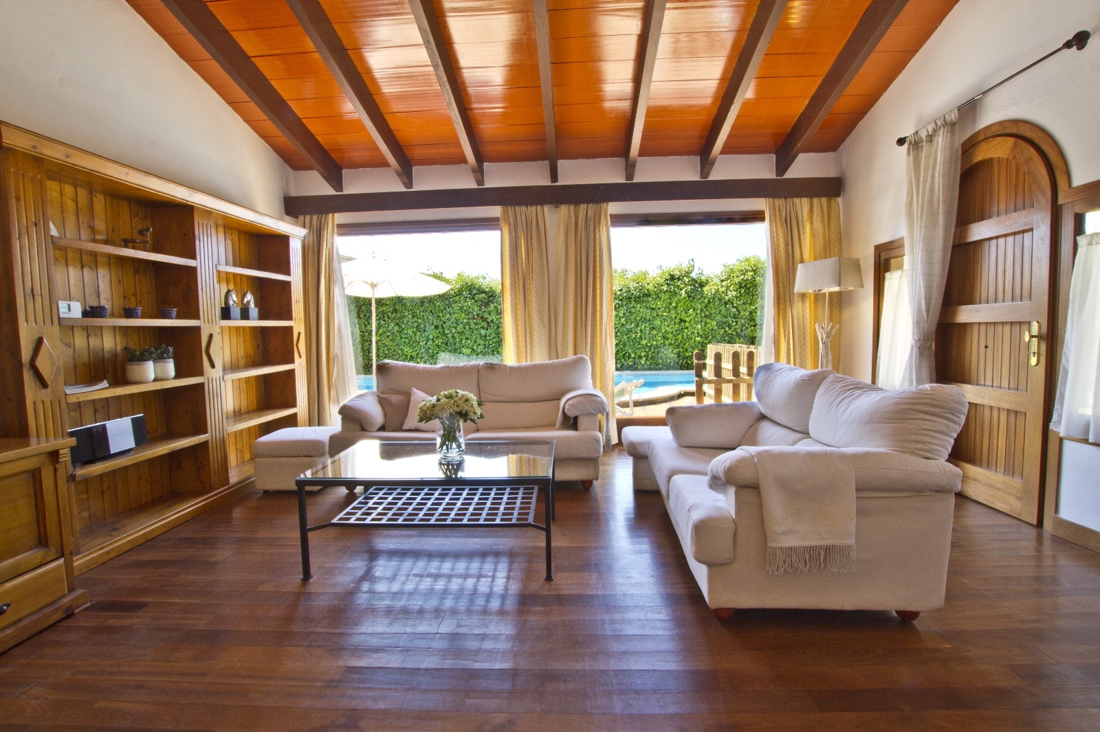 4251dec72b18ac89643edfb7a8300016