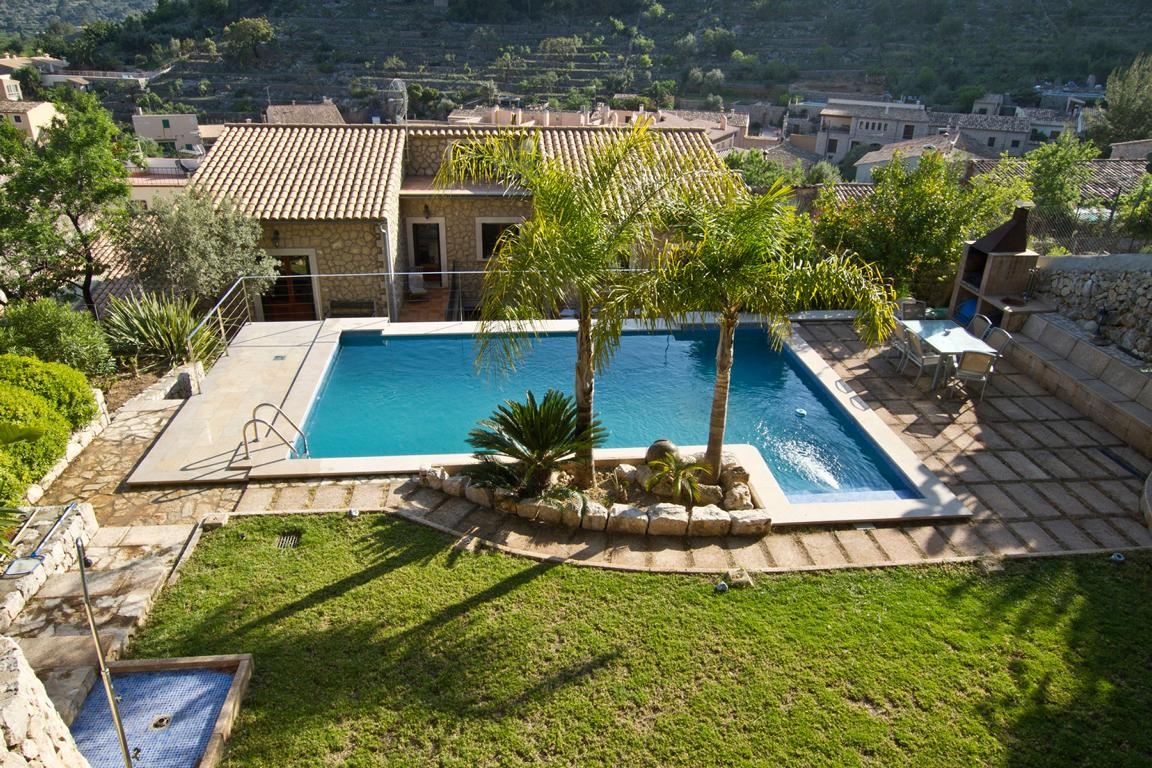 8c4e7ddecfb739ef5c33c55621b27630