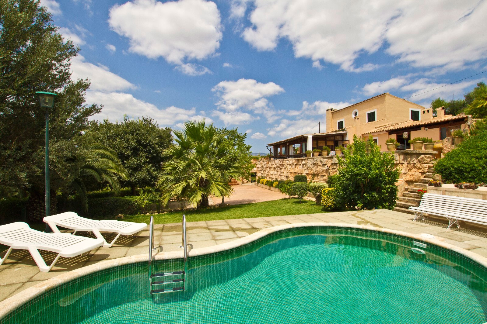 e36a512fe5b90101a88ae780e05256f8